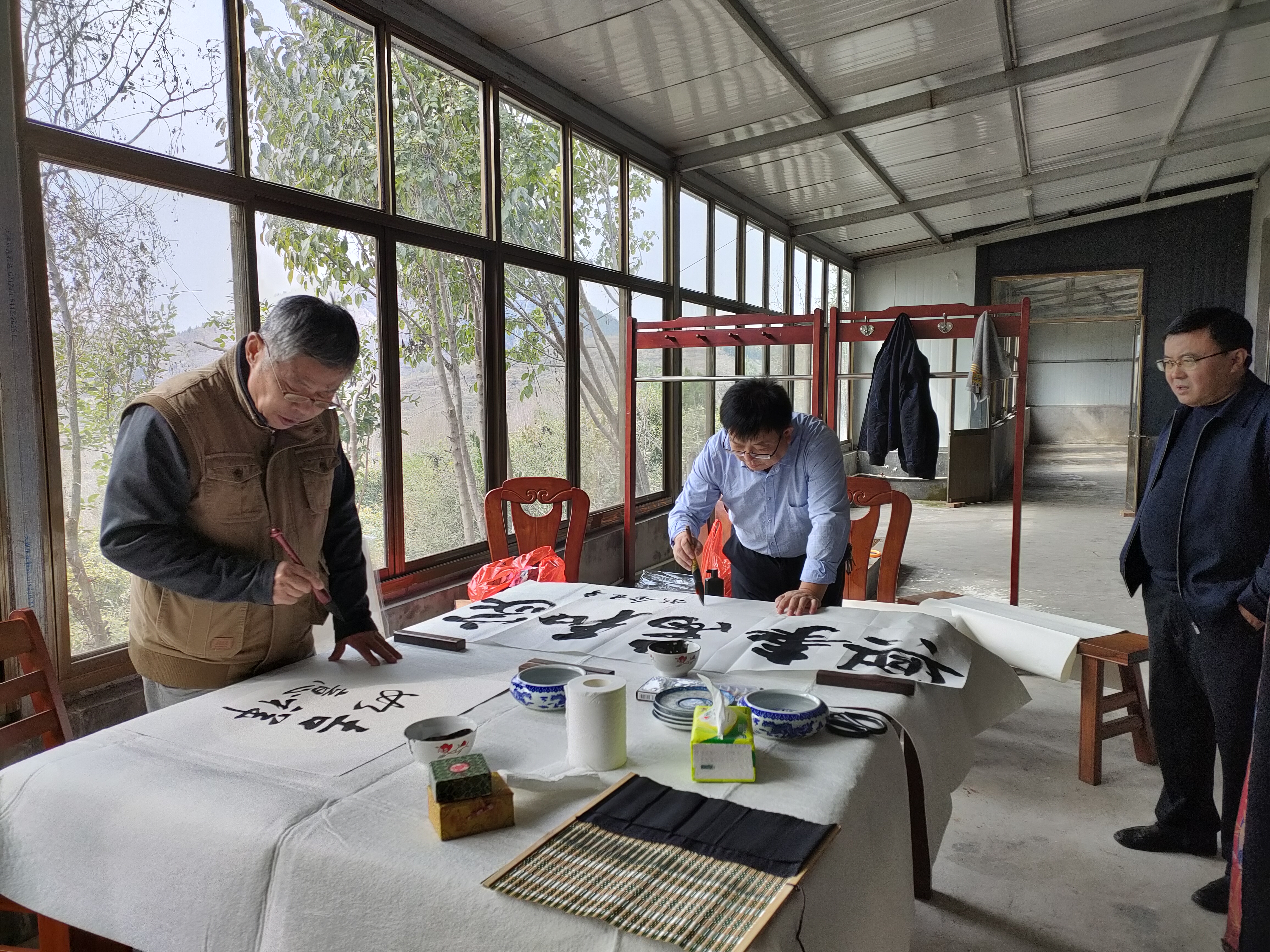 副会长李国庆一行到时养山居民宿和三宝山参观考察(图11) 副会长李国庆一行到时养山居民宿和三宝山参观考察(图11)