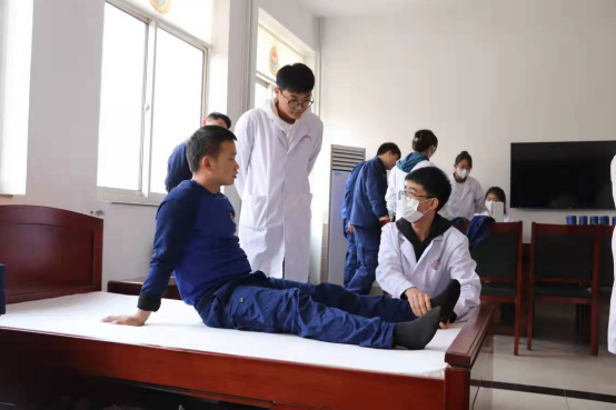 山东省科学养生协会中医药文化推广应用专业委员会 赴长清区消防救援大队开展志愿保健服务(图5)