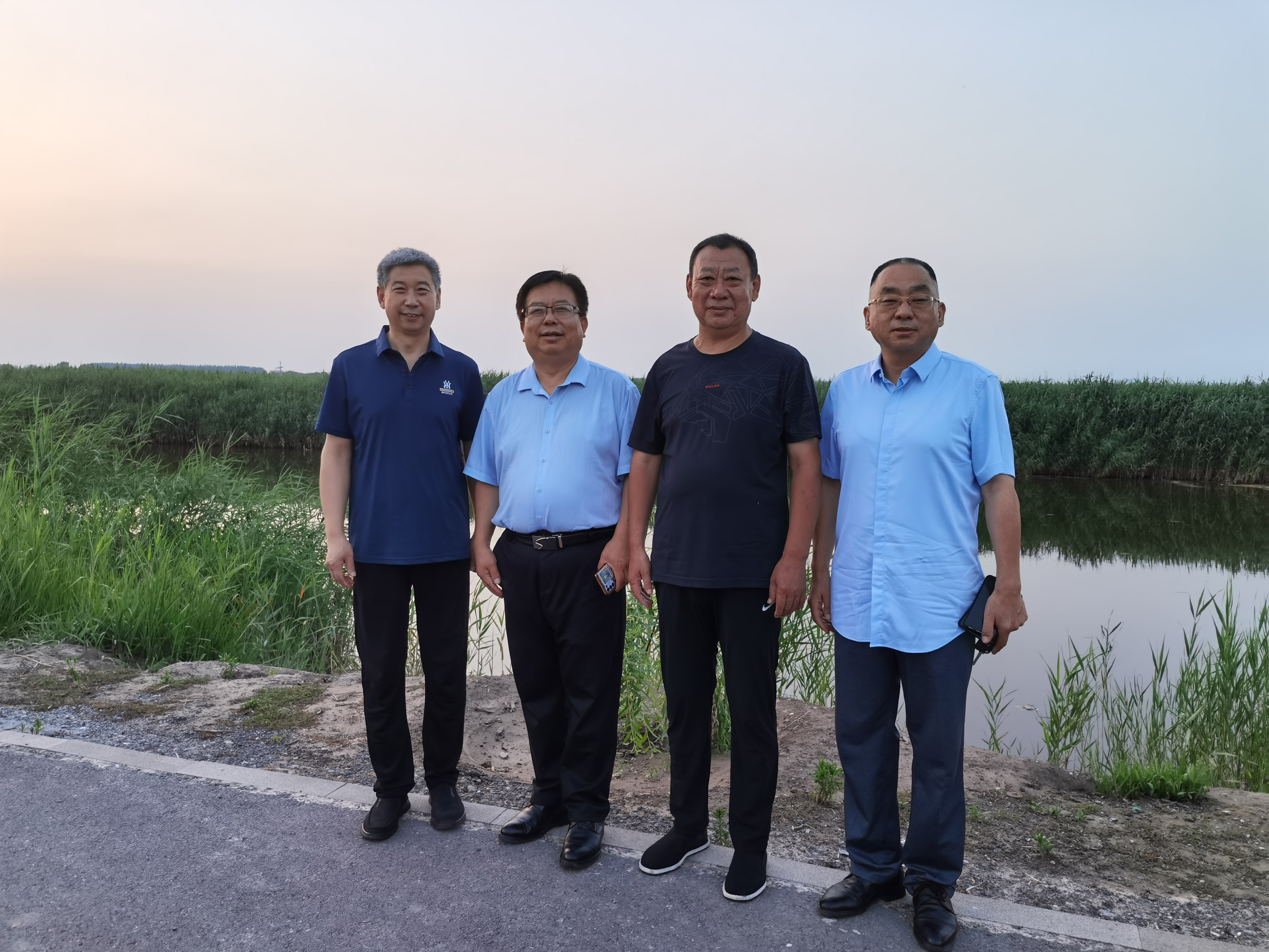 部队中医毛洪生到橘源堂国医馆参观交流(图1) 1.jpg