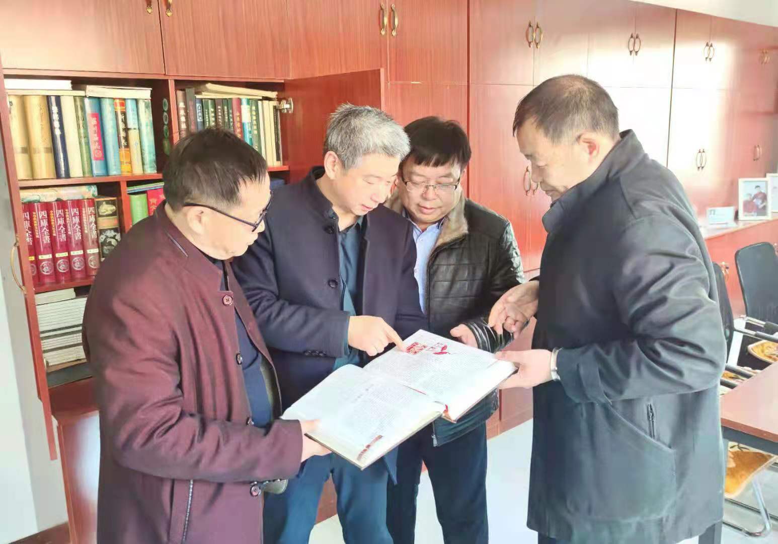 石永宝副秘书长一行到淄博“橘源堂”国医馆参观  1-20122222152T47.jpg      12月19日到20日，受“橘源堂”国医馆郑晓辉馆长的邀请，协会副秘书长、医院管理论坛报山东站站长石永(图3)