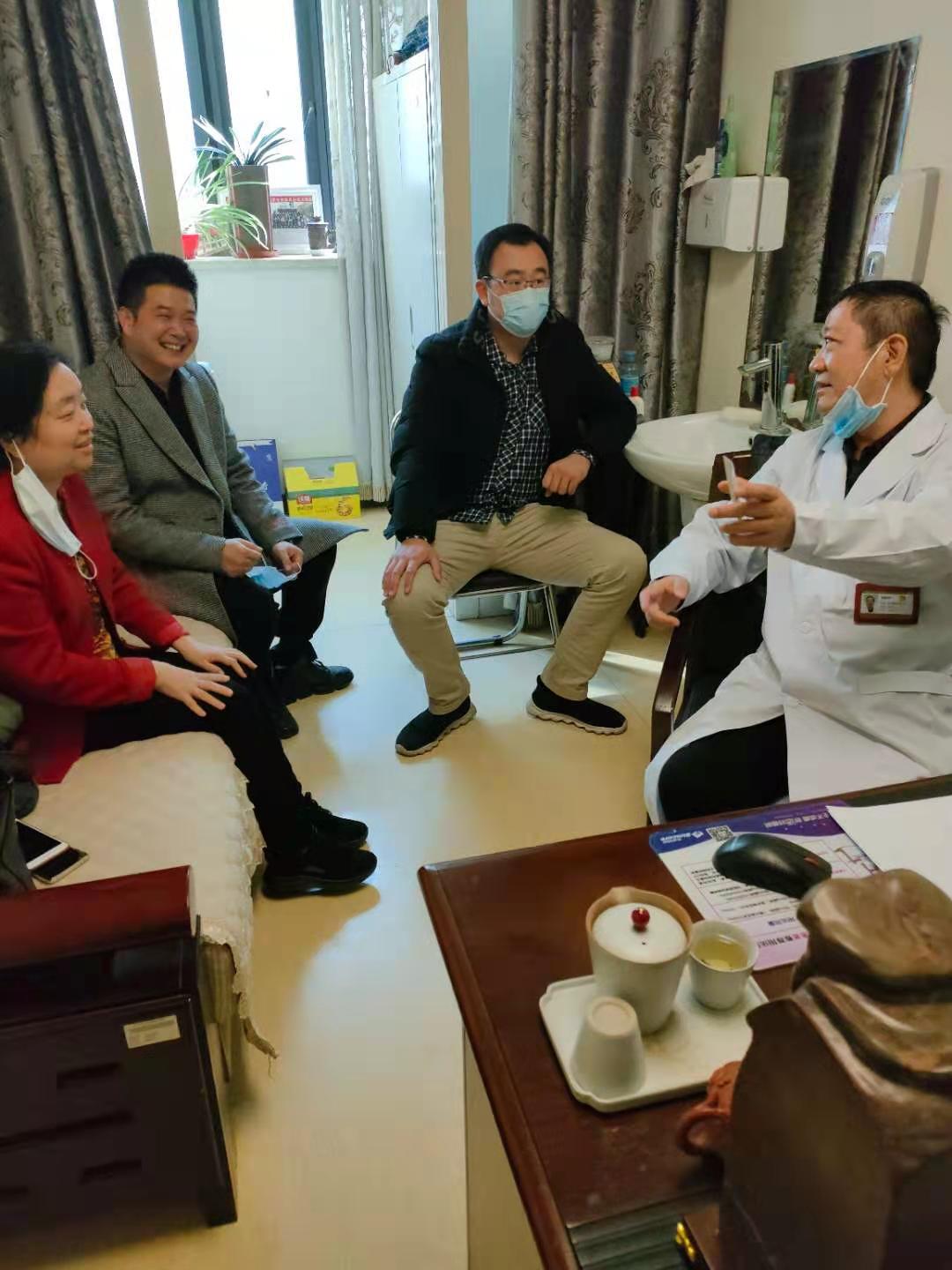 孙伟副会长到山东省立医院睡眠医学科调研(图1) 孙伟副会长到山东省立医院睡眠医学科调研(图1)