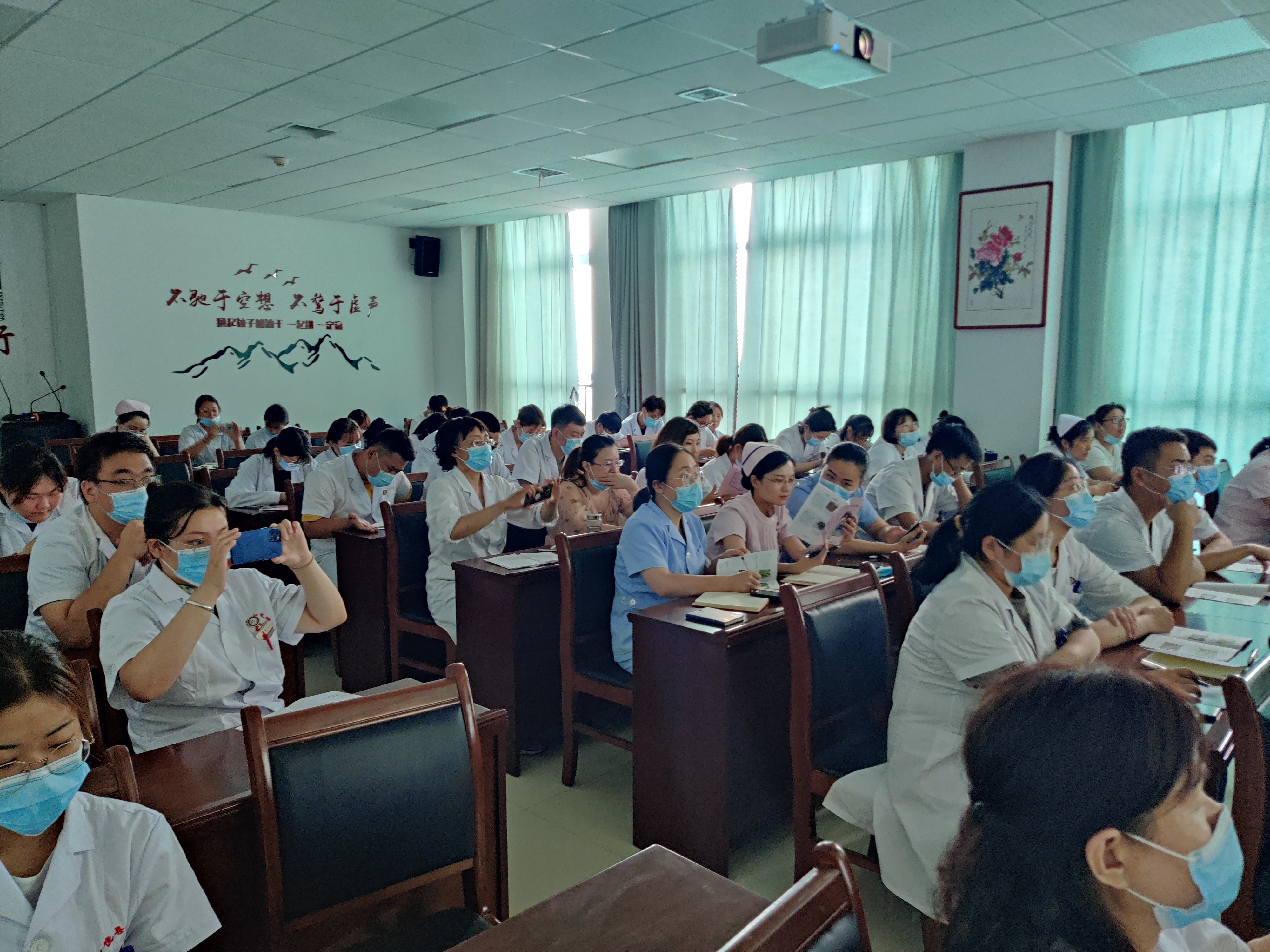 山东省科学养生协会副会长孙伟教授在东营广饶中医院讲睡眠助孕，体质辨识(图4)
